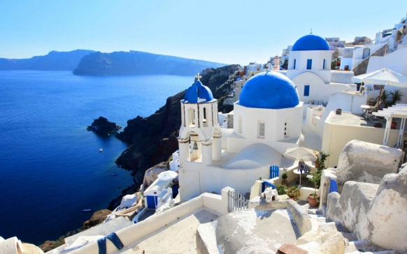 Santorini-Greece-low_582_364.jpg