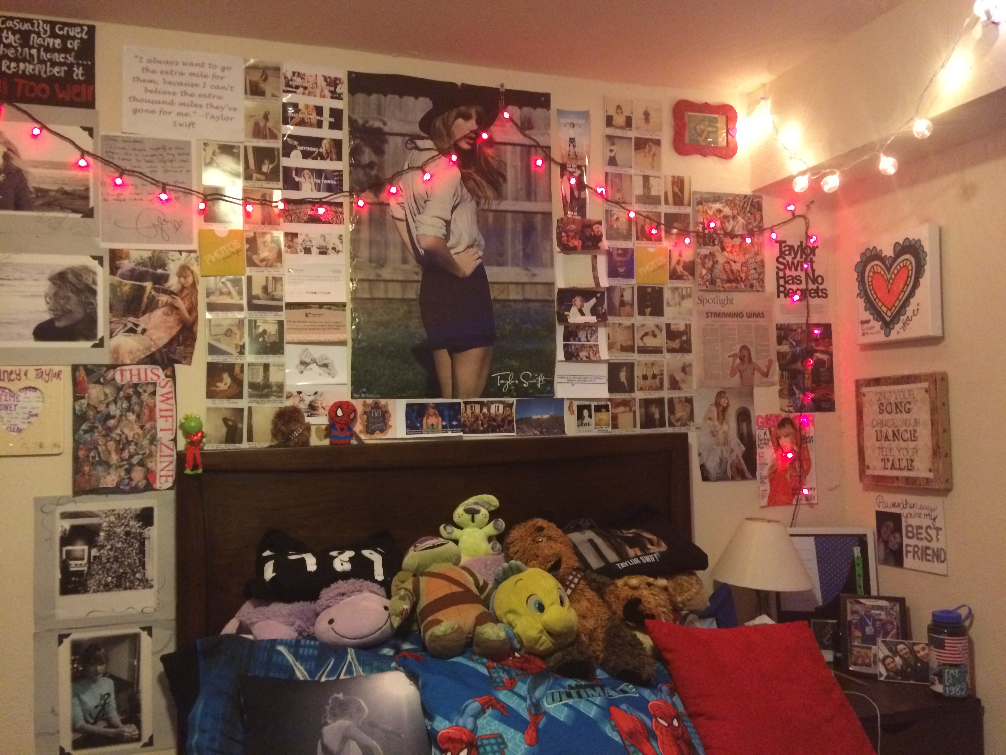 poster room