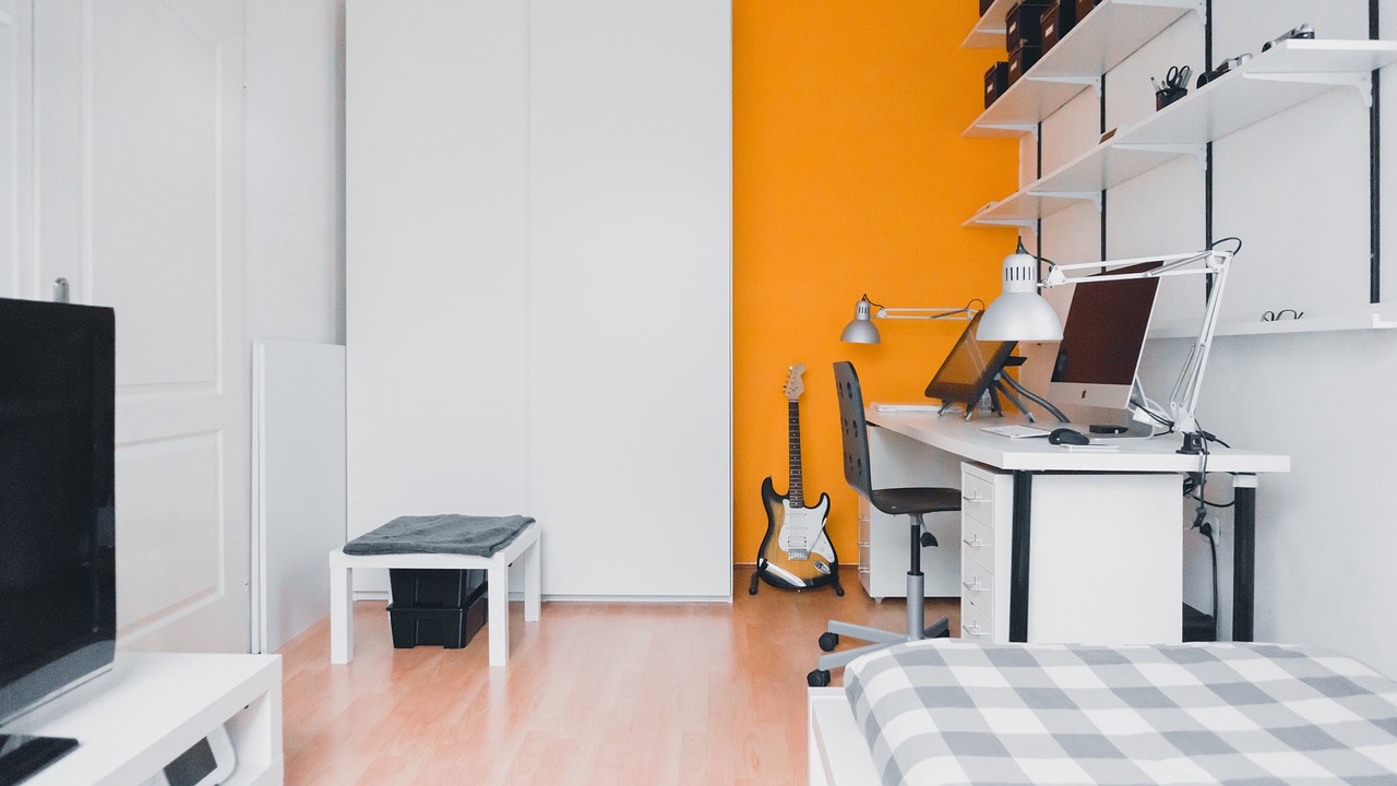 room-2589987_1280
